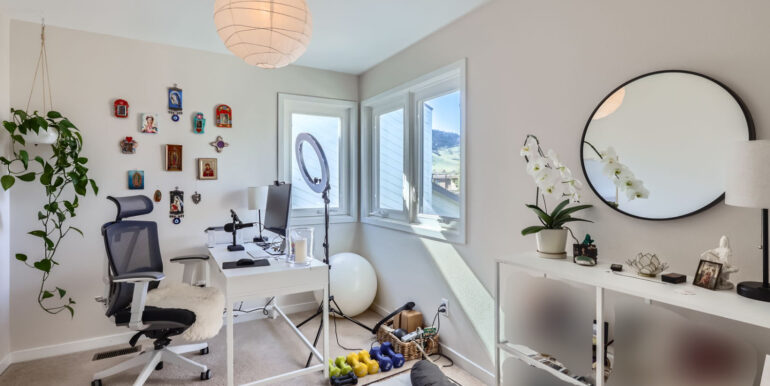 partial blur office
